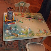 Детский столик с росписью